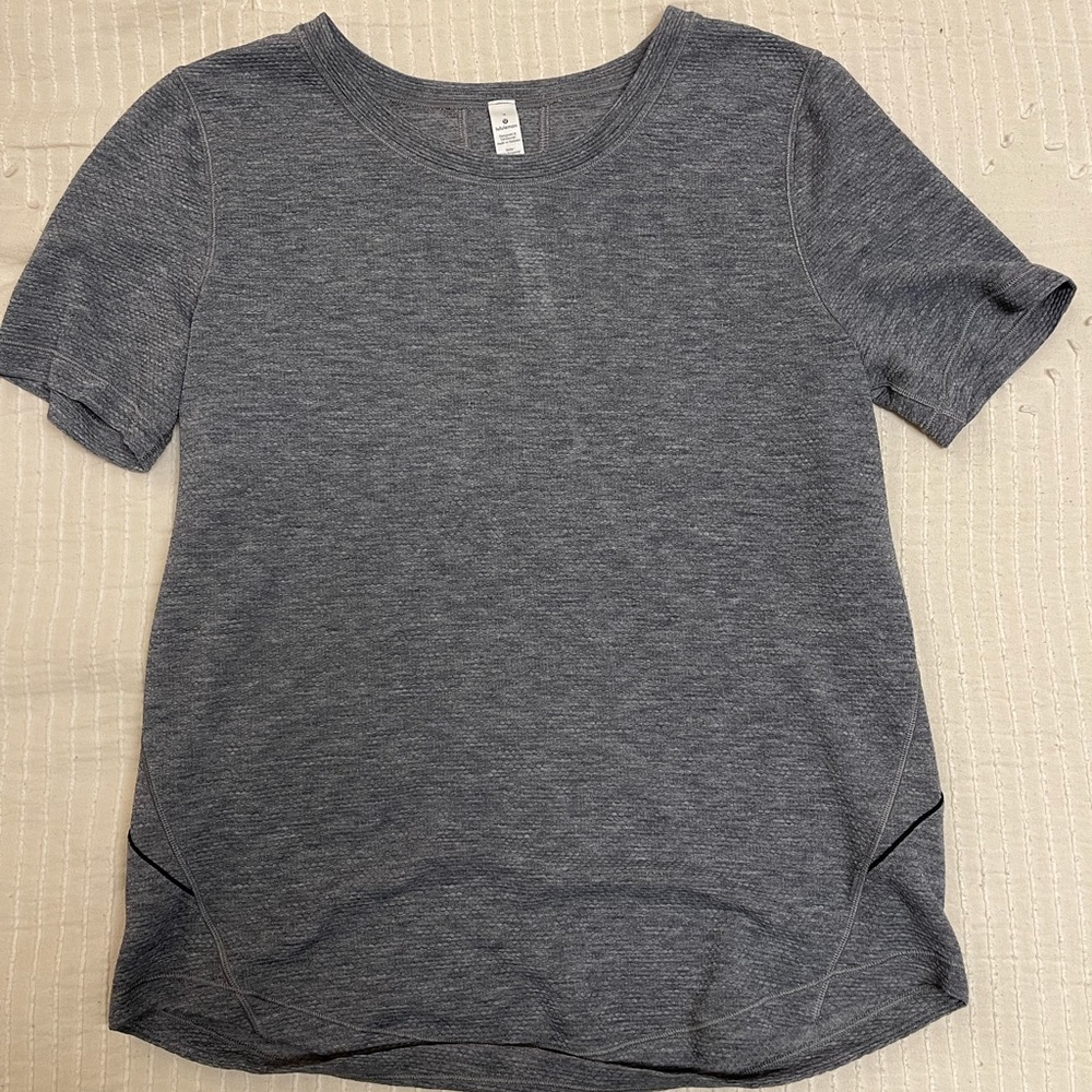 Lululemon T-Shirt